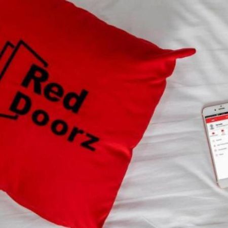 Reddoorz Plus Near Mall Slipi Jaya Jakarta Kültér fotó